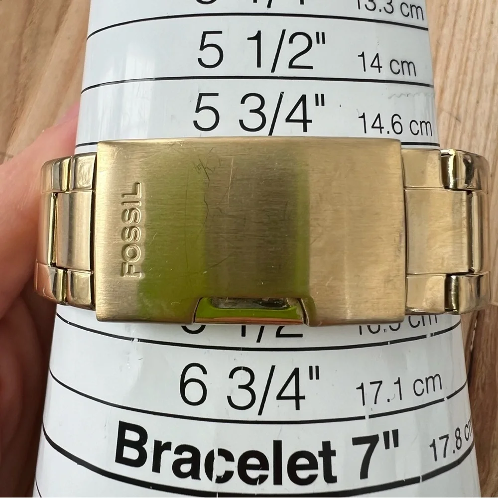 Fossil ladies gold tone watch NEW BATTERY